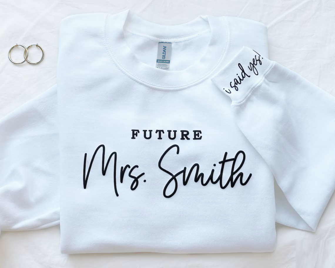 white Future Mrs Sweatshirt puff embossed